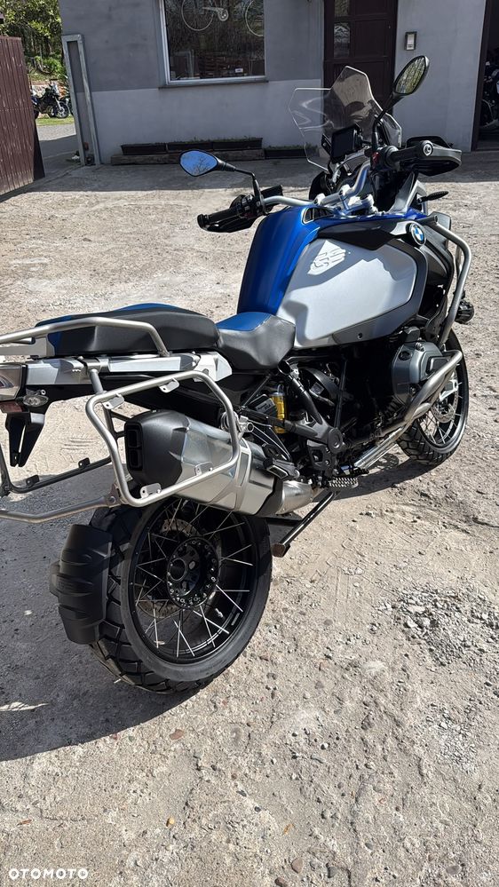 BMW R - 8