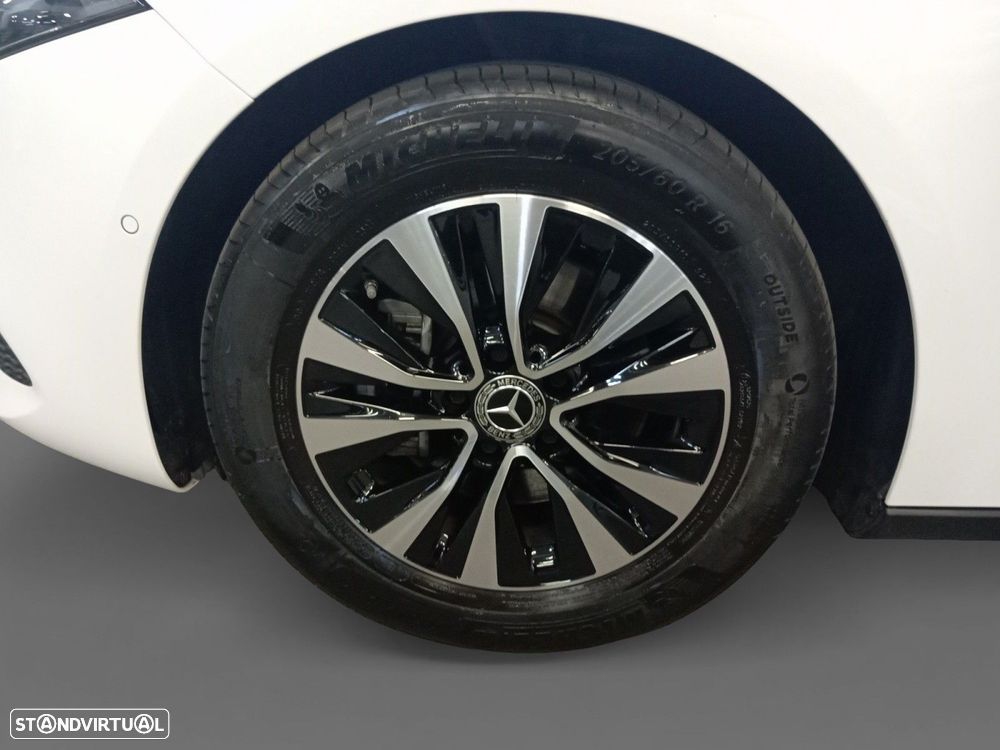 Mercedes-Benz A 200 d - 15