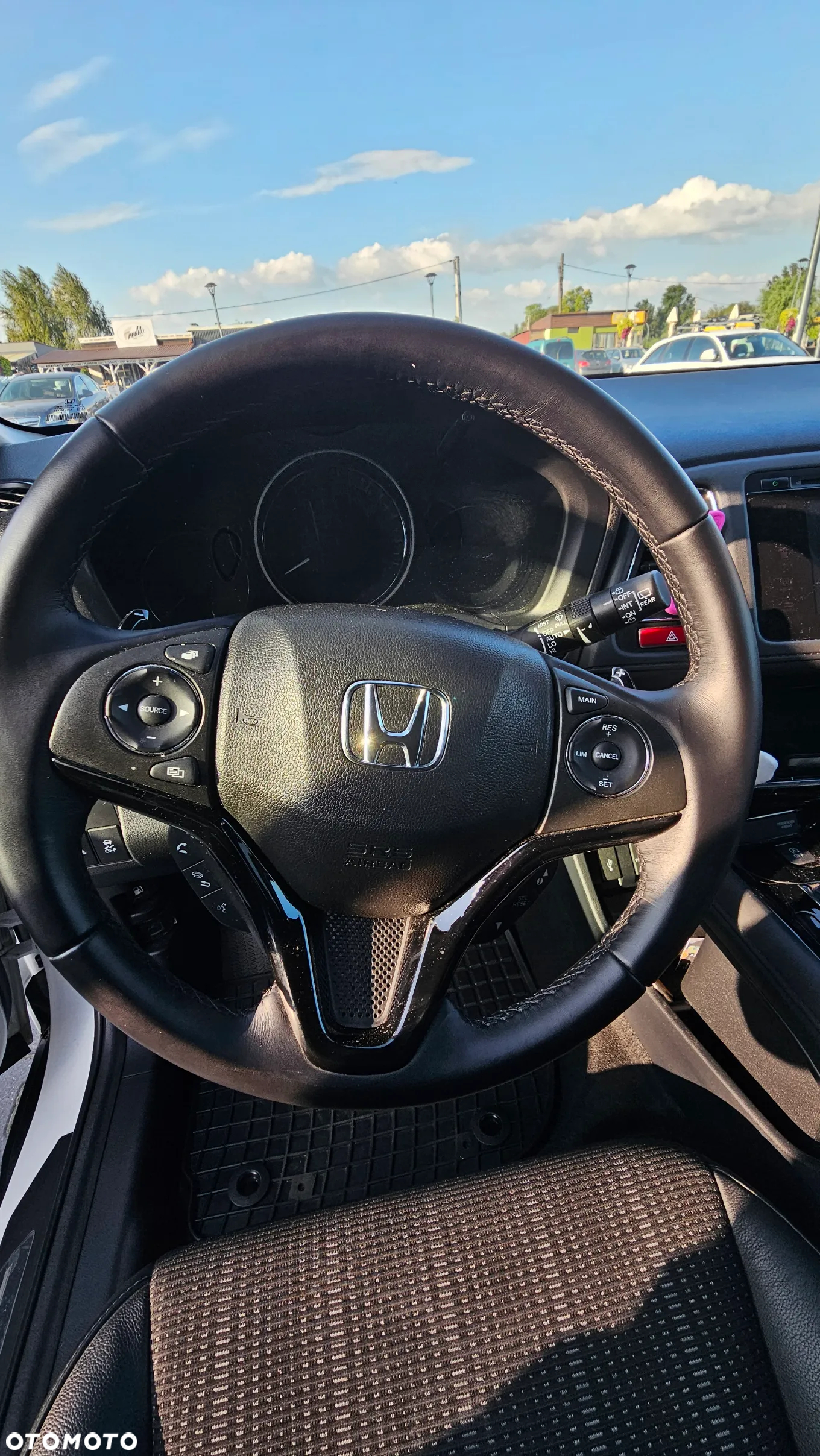 Honda HR-V 1.5 Executive (ADAS) CVT - 11
