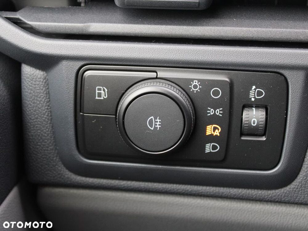 Ford transit-custom Trend Van 2.5 PHEV 232KM CVT FWD 320 L2 - 10