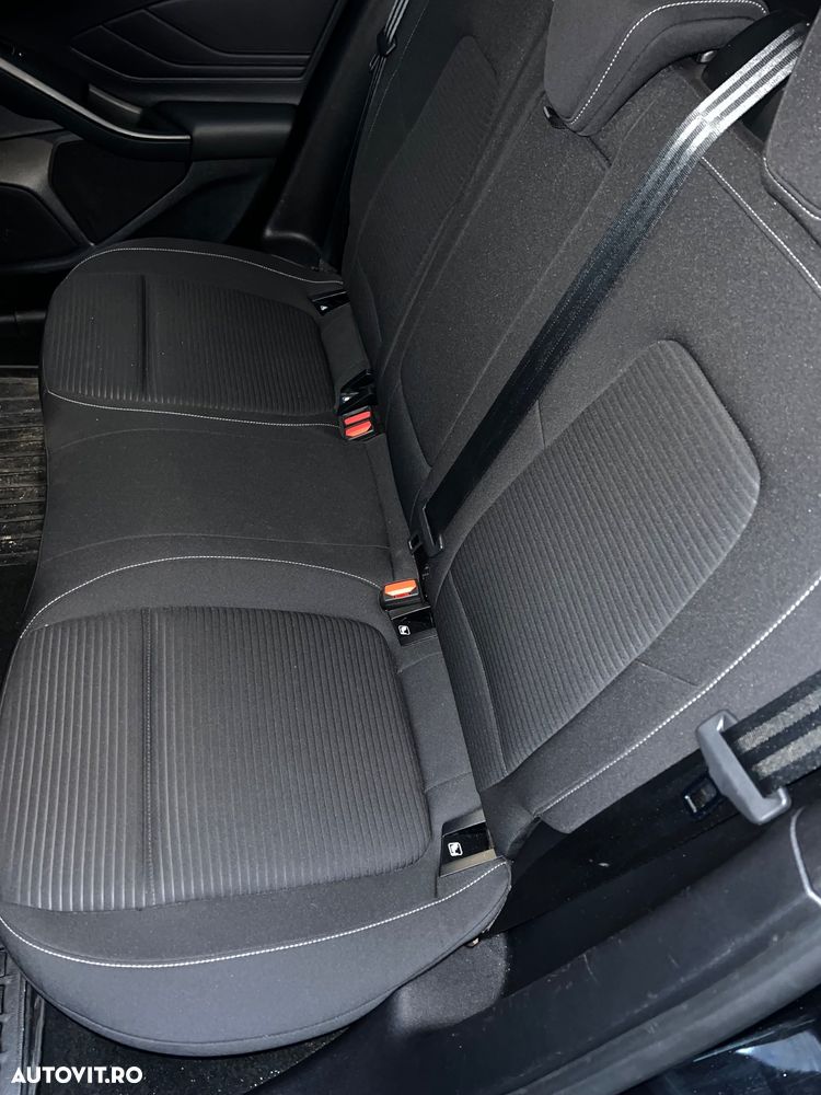 Ford Focus ver-2-0-ecoblue-start--stopp--system-aut-titanium - 8