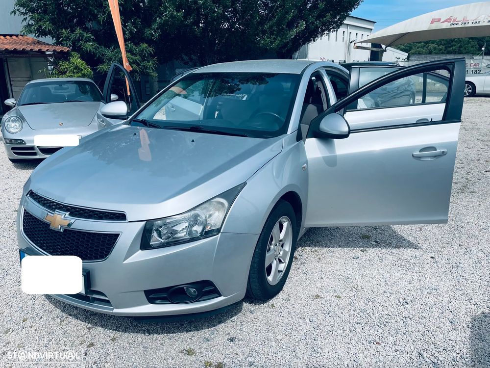 Chevrolet Cruze 1.6 LS - 4