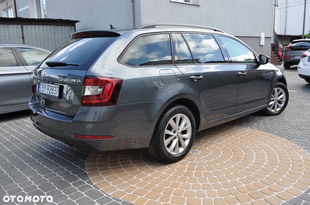 Skoda Octavia 1.6 TDI DSG Premium Edition - 9