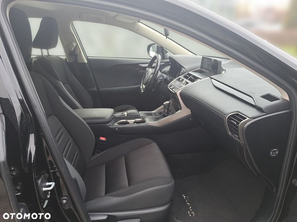 Lexus NX 300h Elegance 2WD - 16