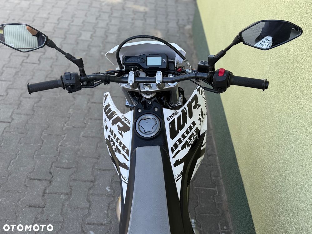 Yamaha WR - 33