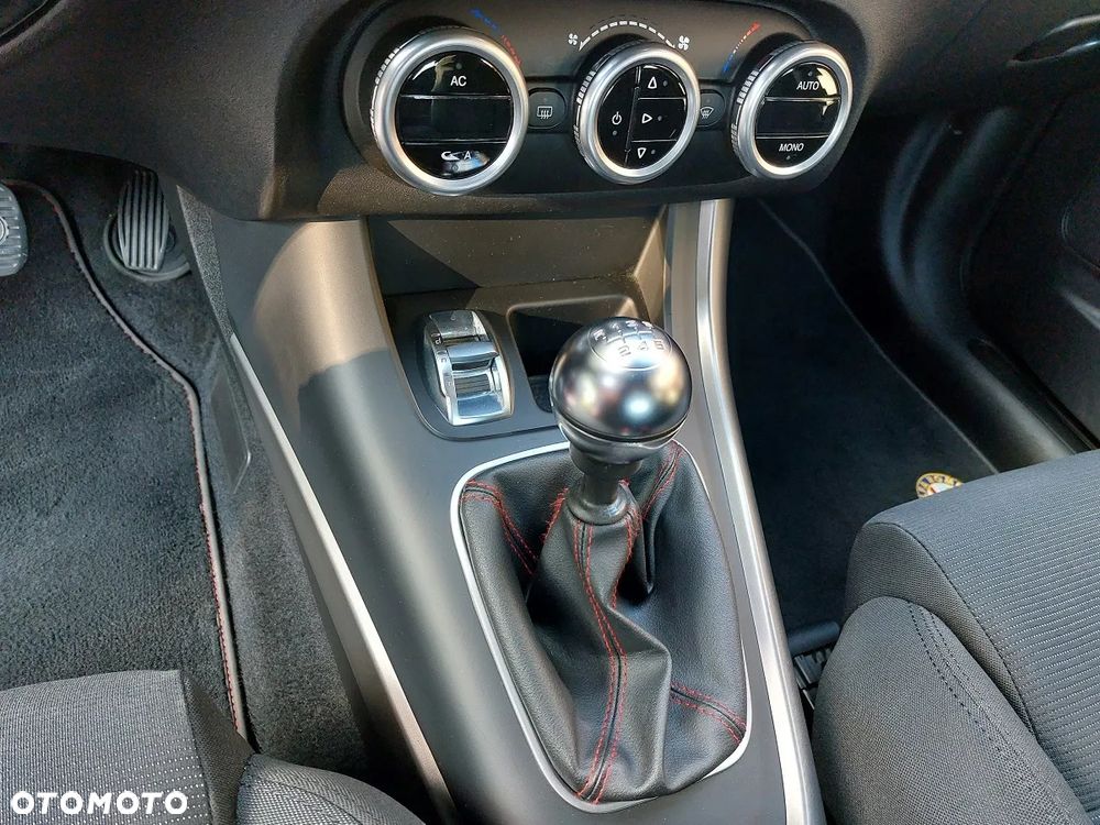 Alfa Romeo Giulietta 1.4 TB 16V Super - 16