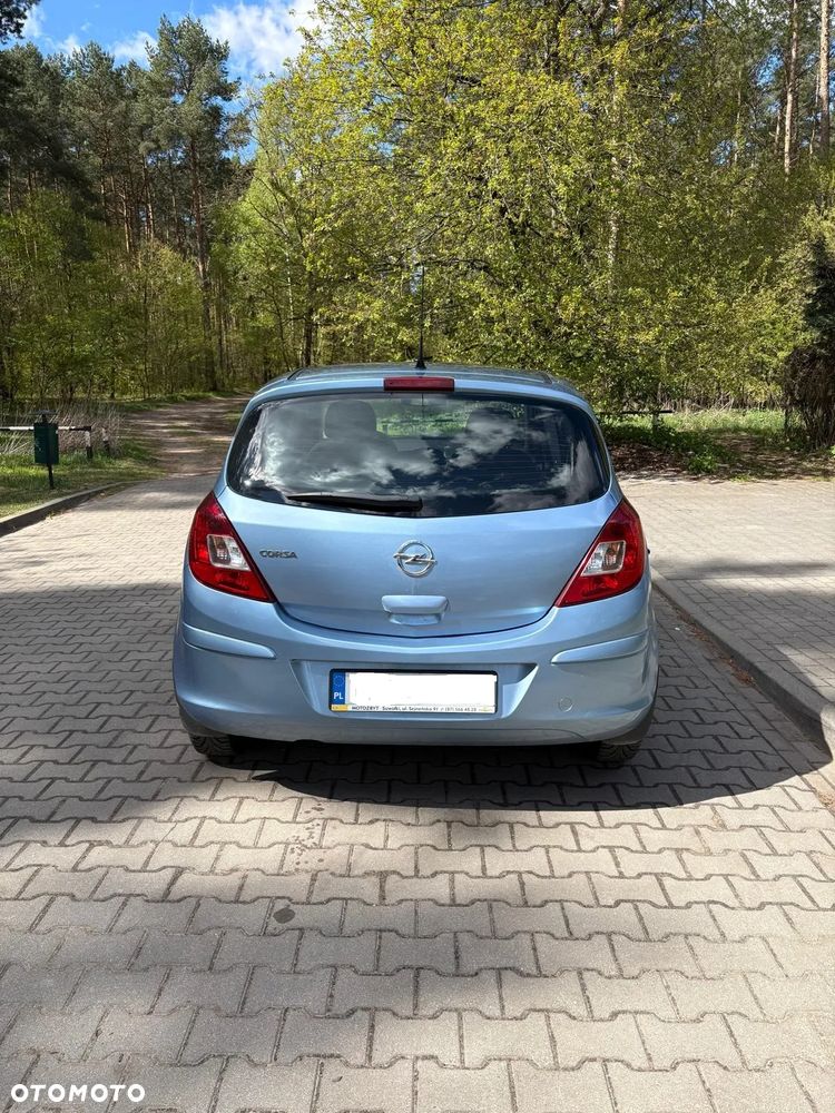 Opel Corsa 1.2 16V Cosmo - 4