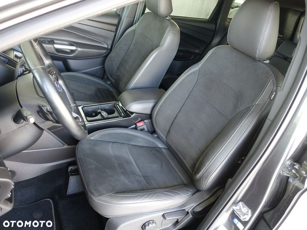 Ford Kuga 2.0 TDCi AWD ST-Line - 14