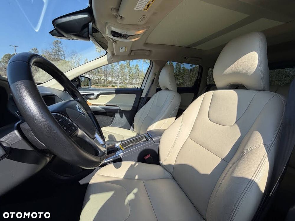 Volvo XC 60 - 21
