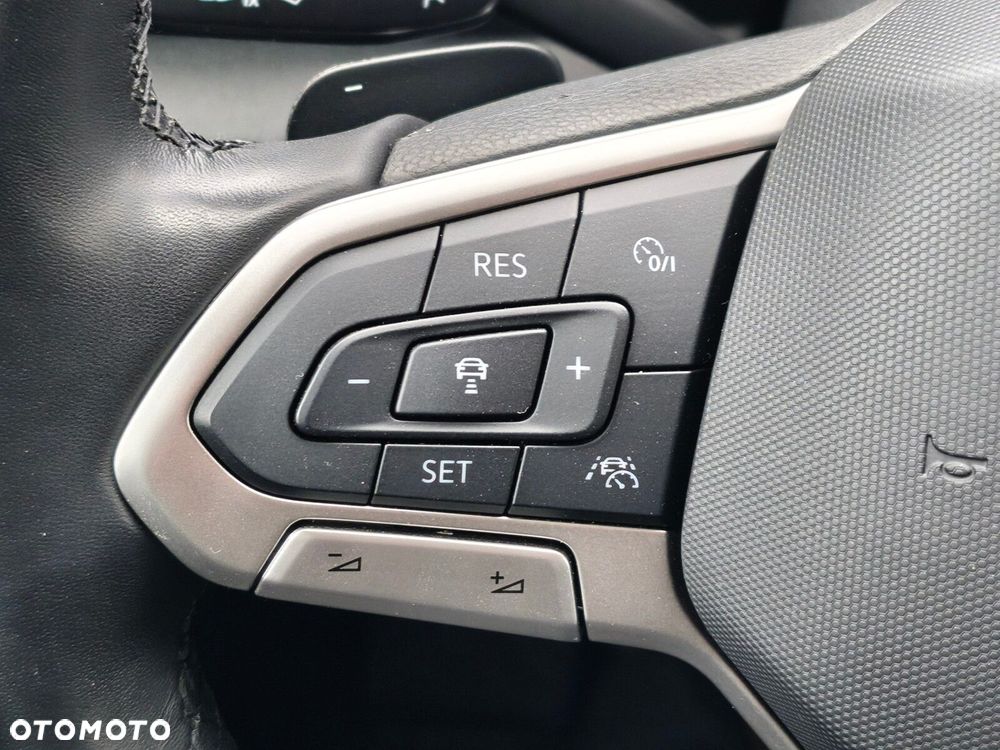 Volkswagen T-Roc 1.5 TSI Style DSG - 24