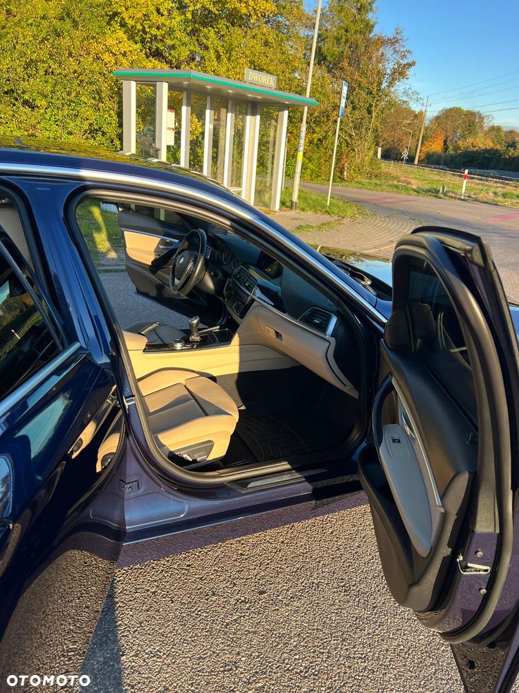BMW Seria 3 330i Sport Line - 14