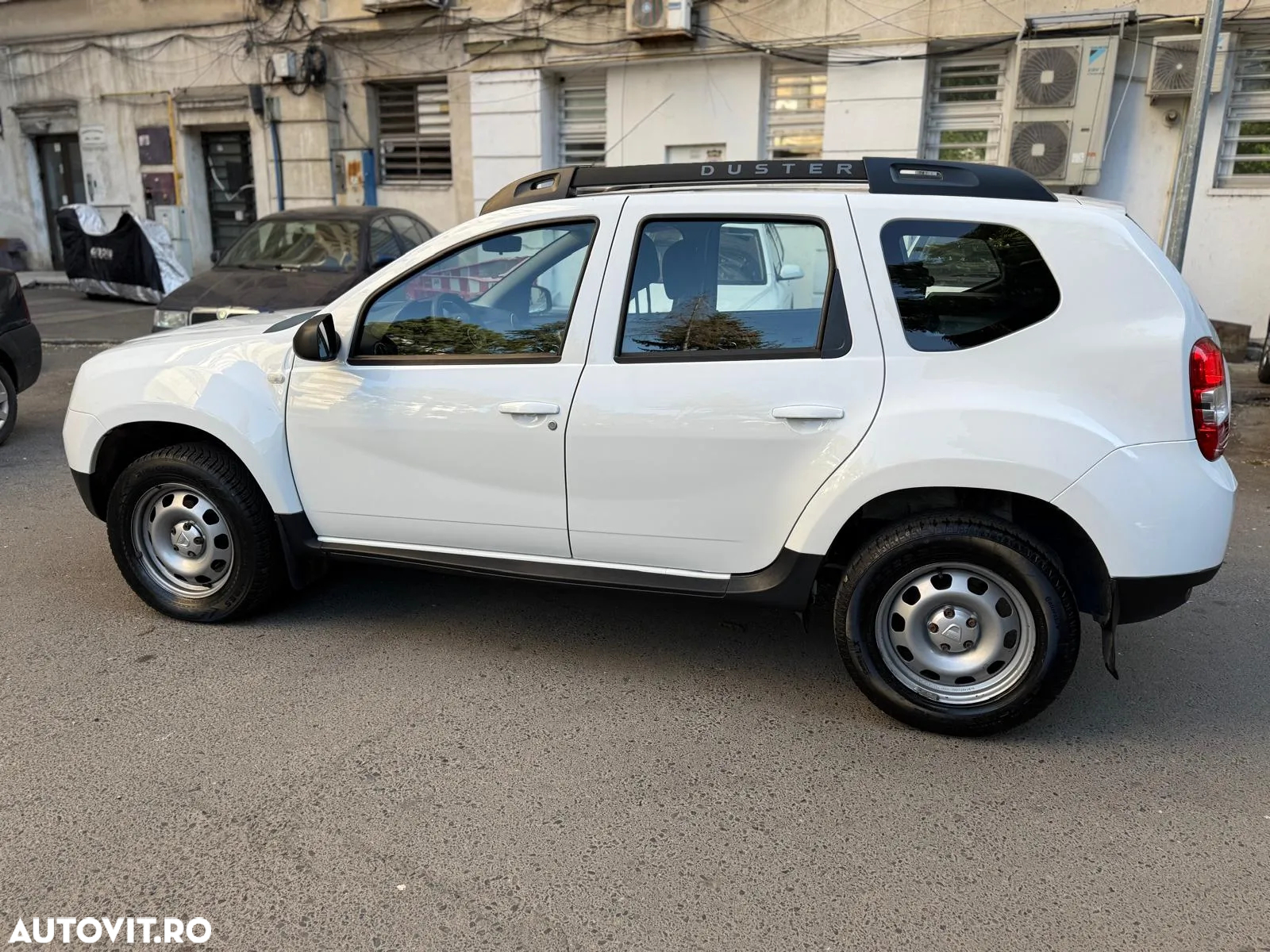 Dacia Duster 1.6 4x4 Laureate - 7