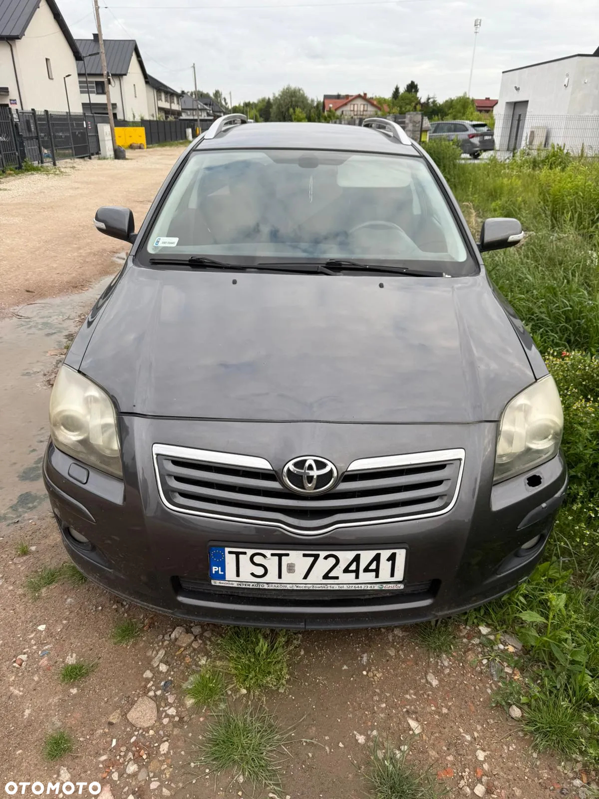 Toyota Avensis - 2
