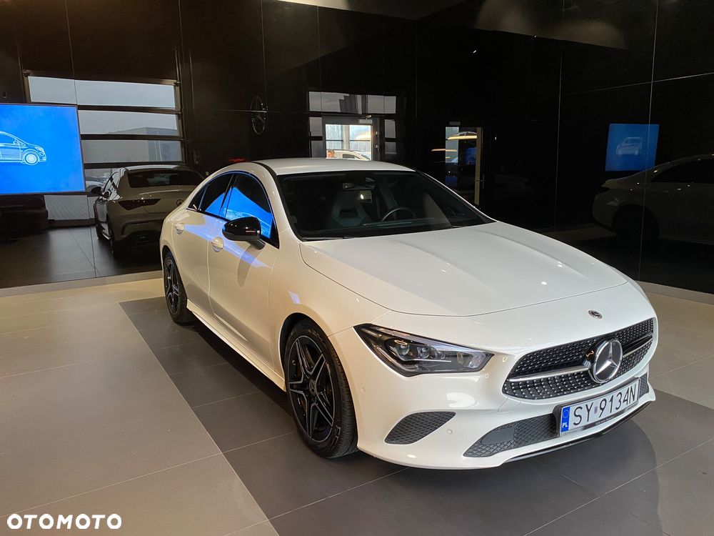 Mercedes-Benz CLA 180 7G-DCT AMG Line - 2