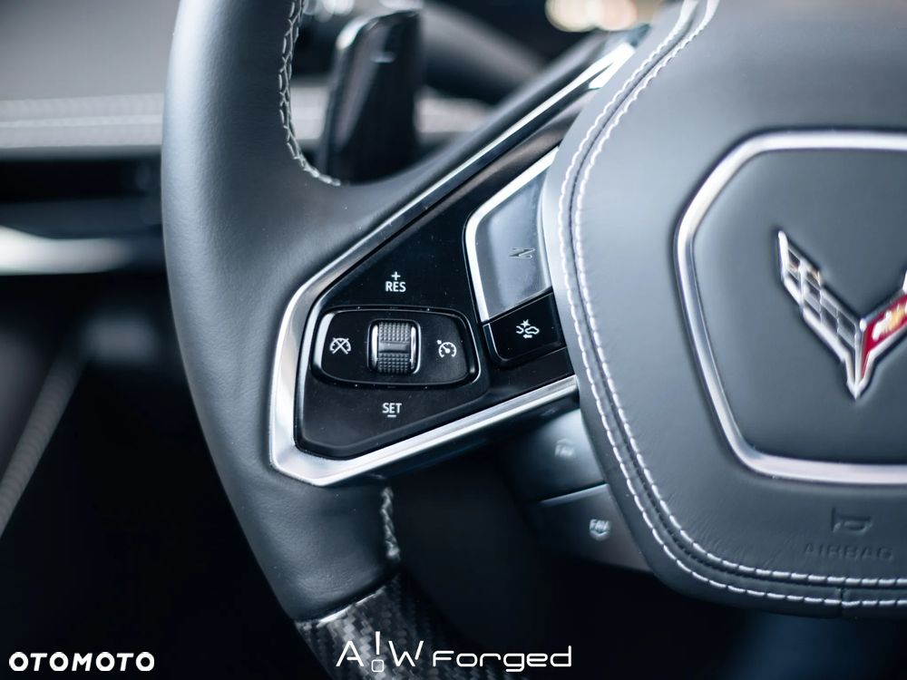 Chevrolet Corvette - 23
