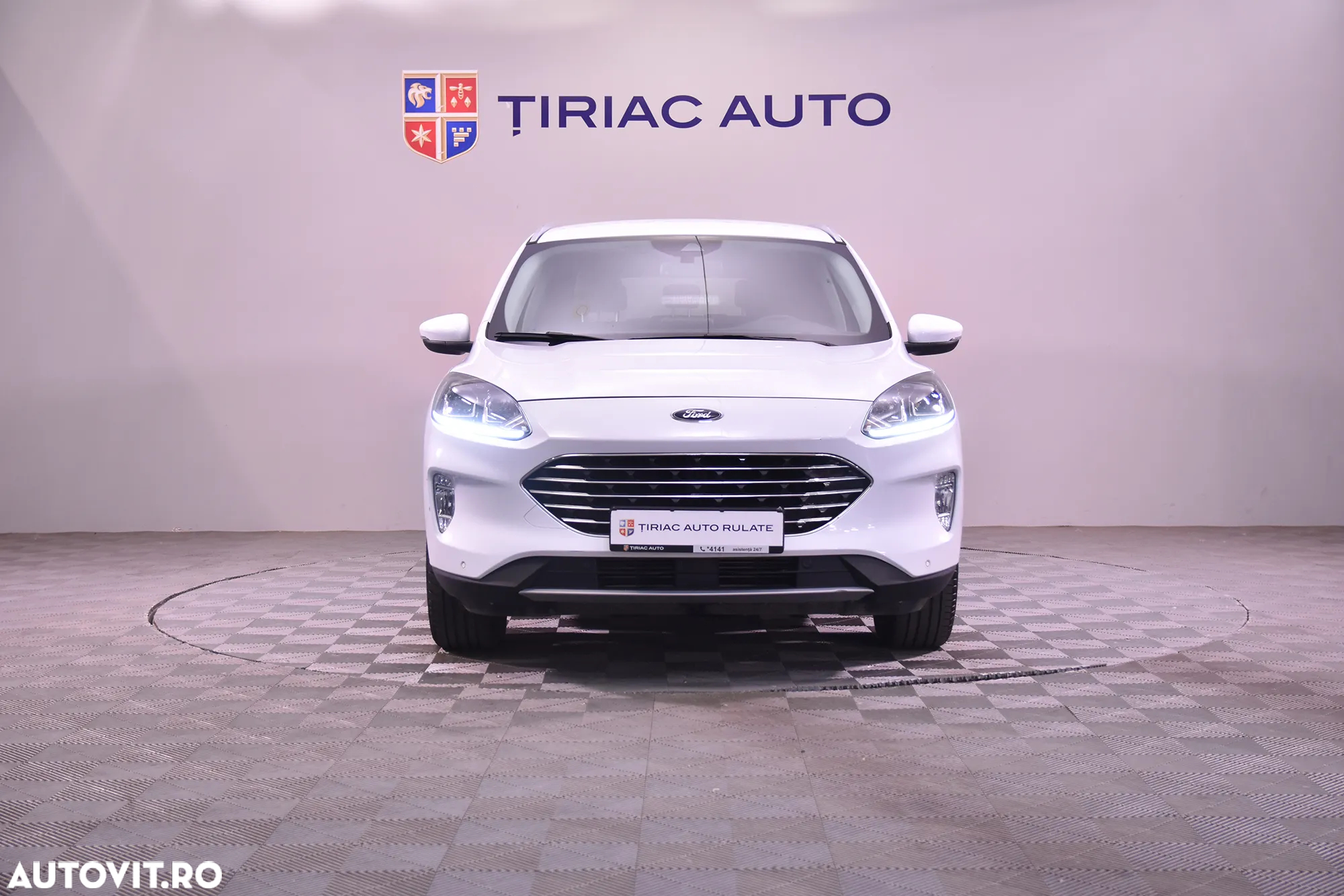 Ford Kuga - 8