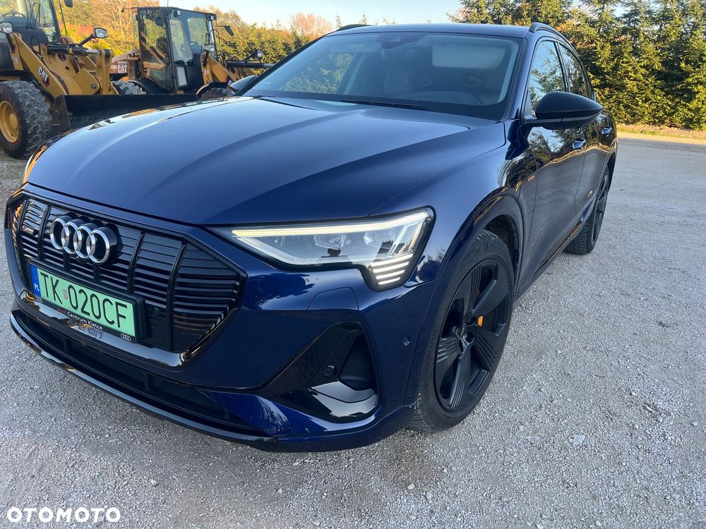 Audi Q8 Sportback e-tron 55 quattro S line - 30