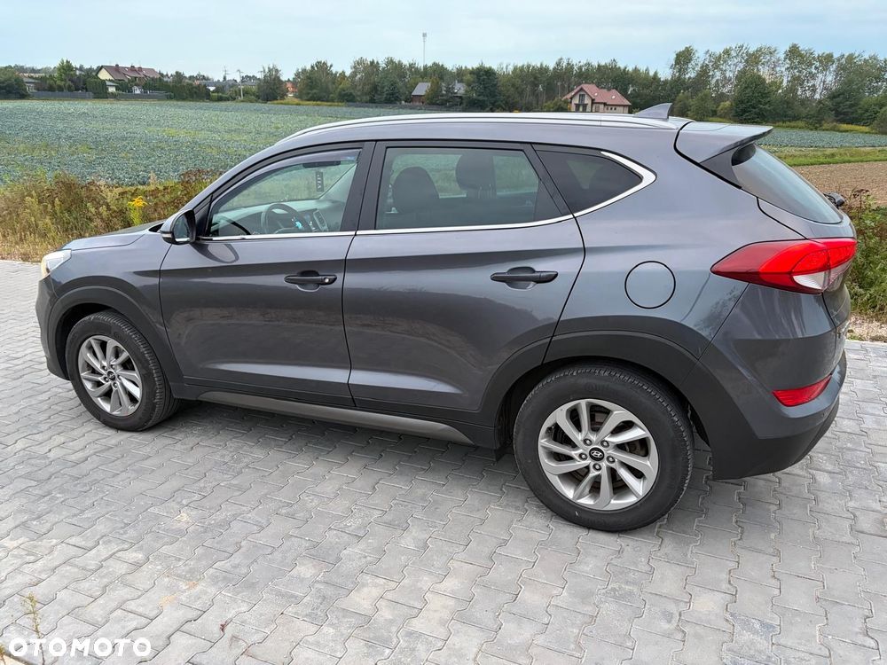 Hyundai Tucson 1.7 CRDI BlueDrive Design 2WD DCT - 19