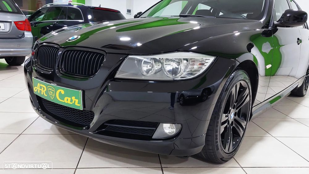 BMW 320 d DPF Touring Aut. - 27