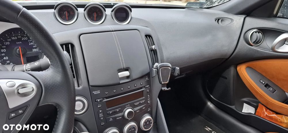 Nissan 370 Z 3.7 V6 - 6