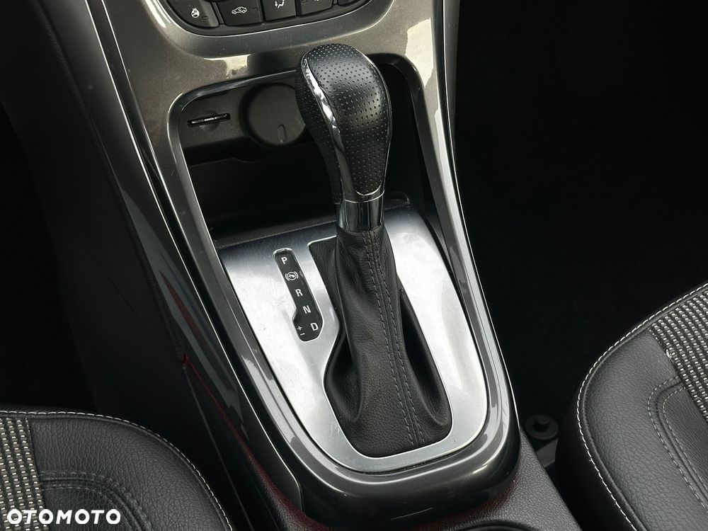 Opel Astra 1.6 Turbo Automatik Cosmo - 17