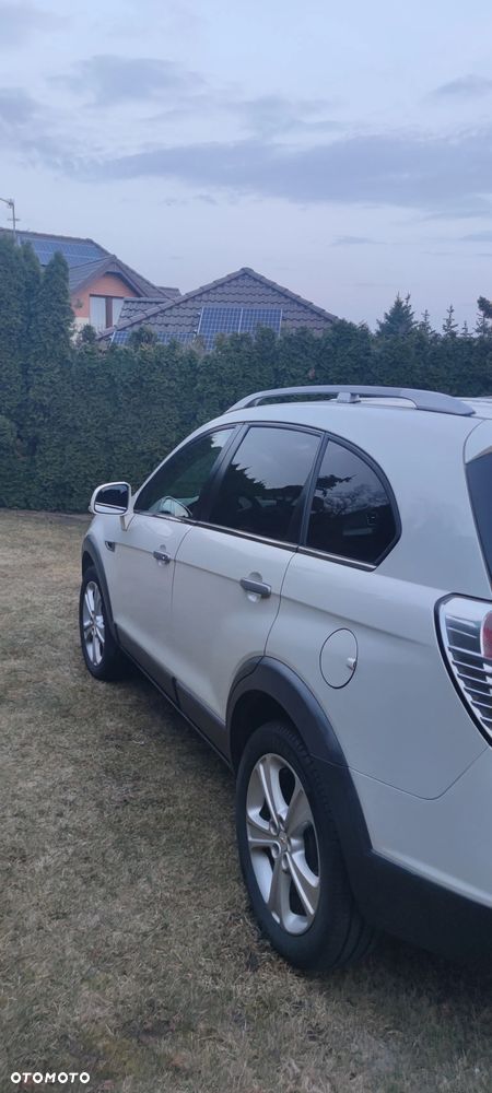 Chevrolet Captiva 2.2 D LTZ - 13