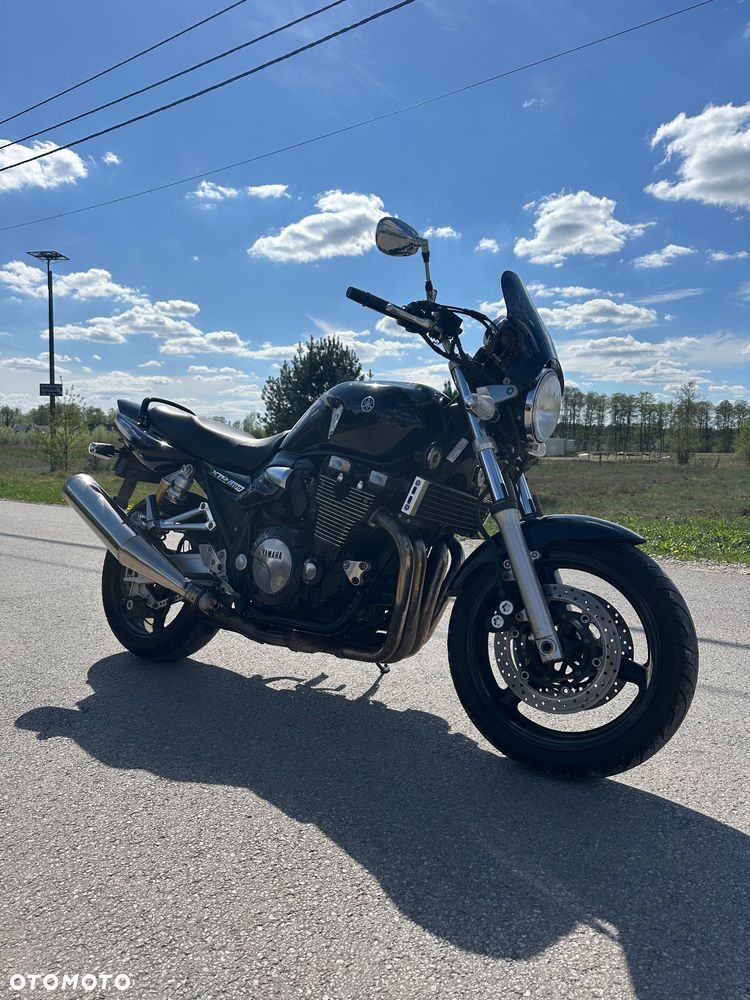 Yamaha XJR - 4