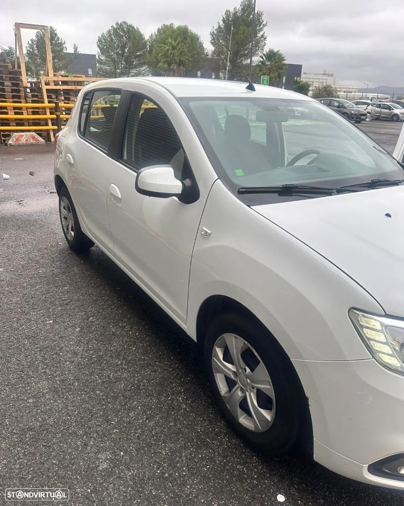 Dacia Sandero TCe 100 Essential - 4