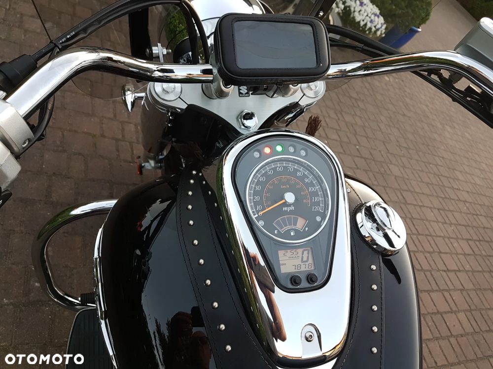 Suzuki VL 800 Volusia - Boulevard C50 - 6