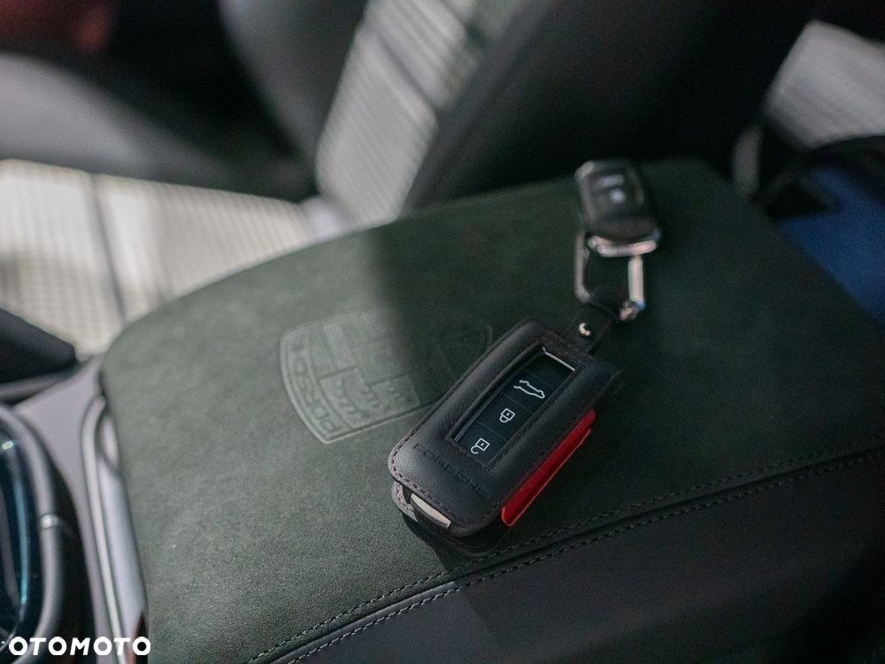 Porsche Cayenne - 25