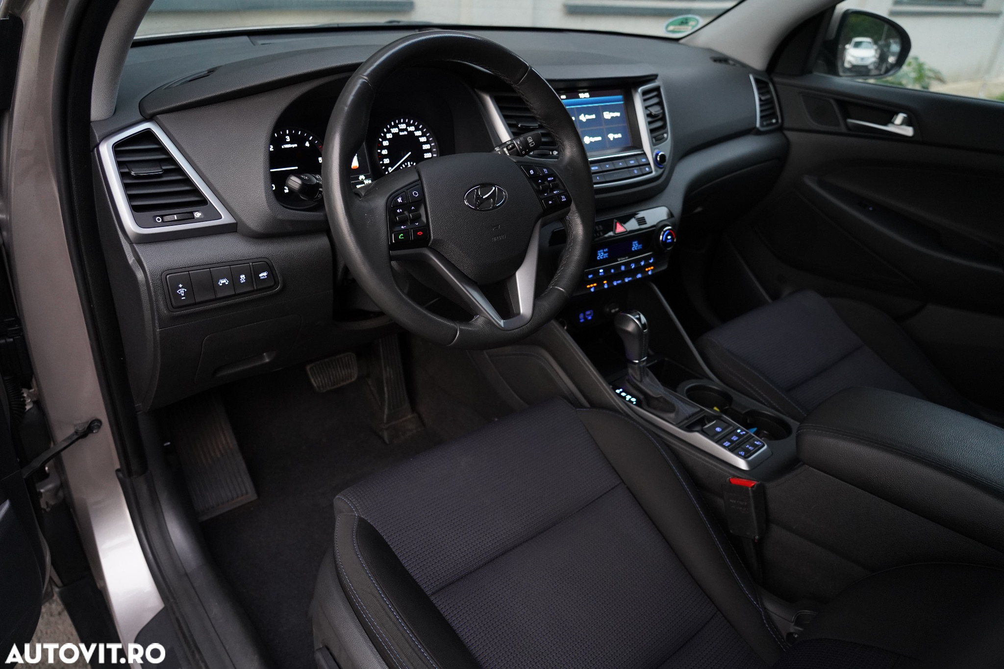 Hyundai Tucson 2.0 CRDI 4WD 6AT Premium+ - 12