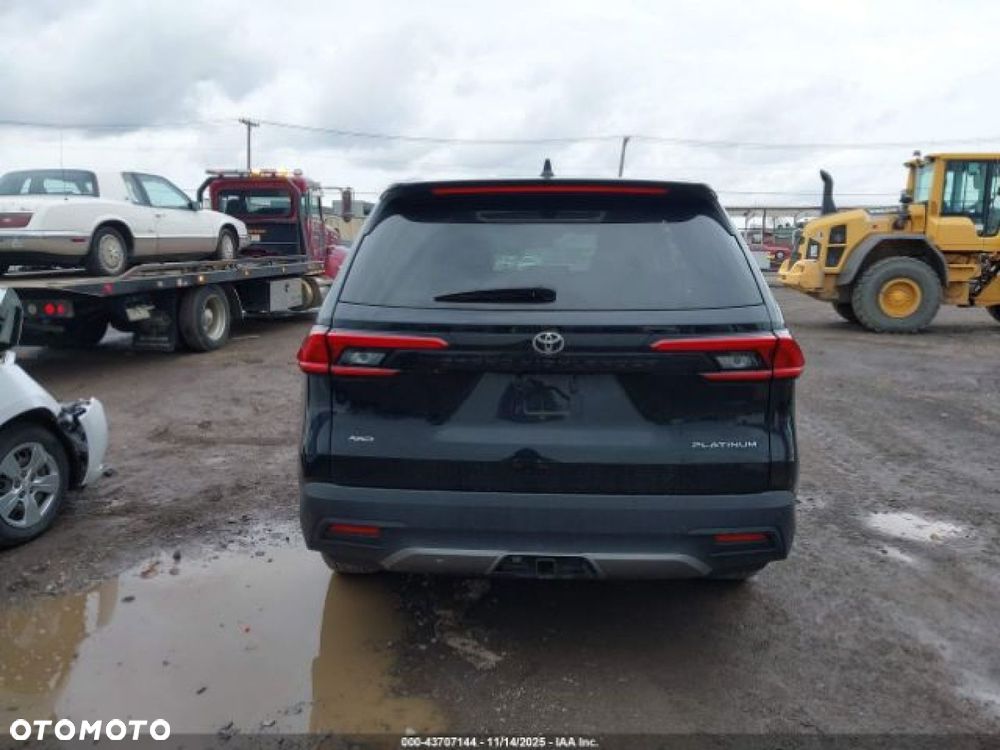 Toyota Grand Highlander - 8