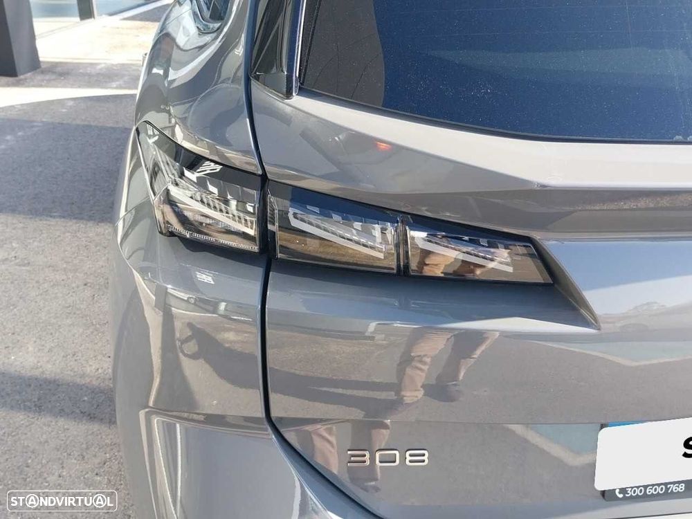 Peugeot 308 SW 1.2 Hybrid GT e-DCS6 - 11