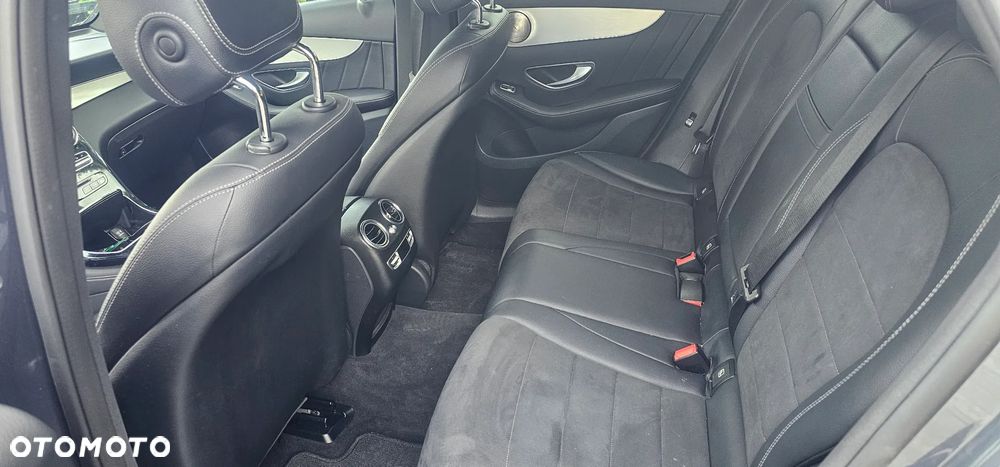 Mercedes-Benz GLC 250 d 4Matic 9G-TRONIC AMG Line - 11