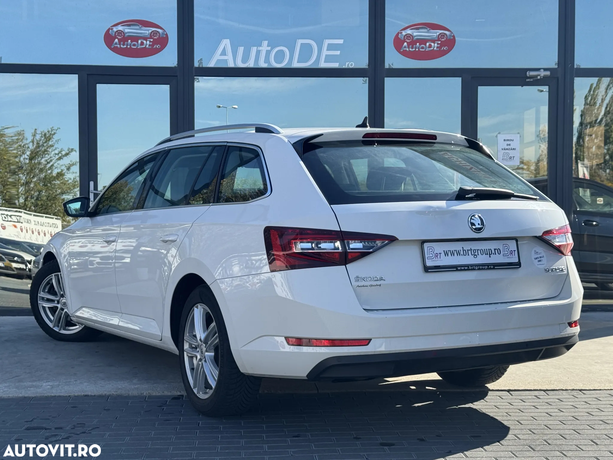 Skoda Superb 2.0 TDI DSG Style - 4