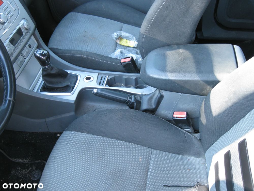 ford focus mk2 podlokietnik - 1