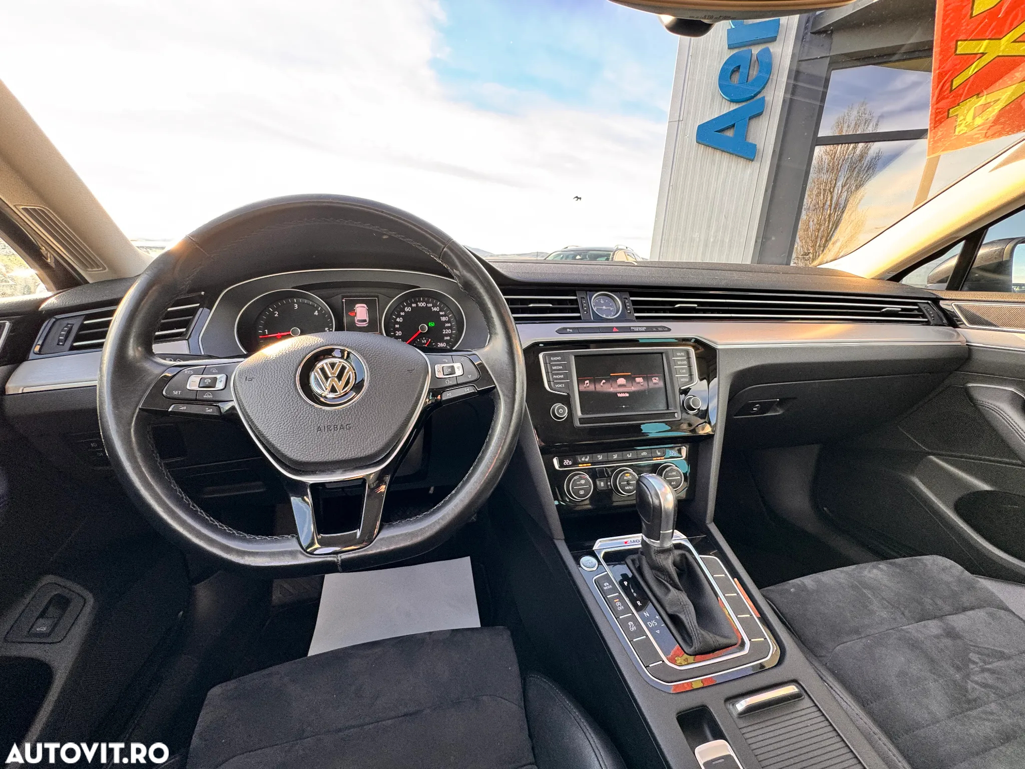 Volkswagen Passat Variant 2.0 TDI DSG 4Motion Highline - 30