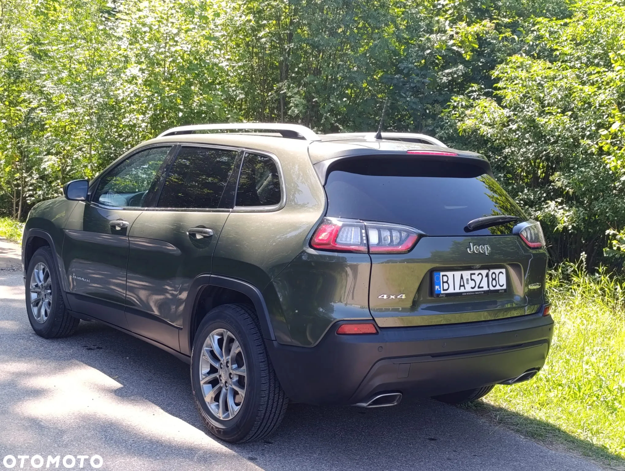 Jeep Cherokee - 4