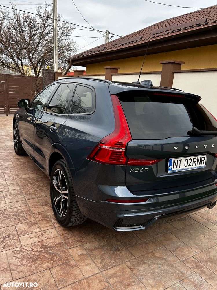 Volvo XC 60 B4 D AWD Ultimate Dark - 3