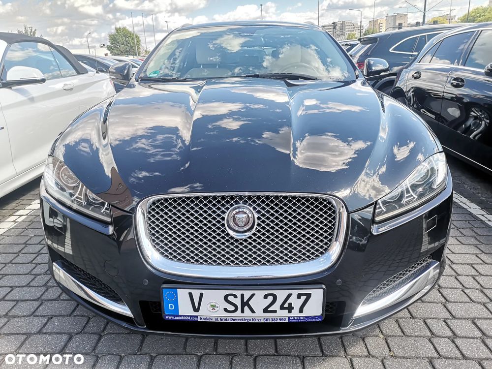 Jaguar XF 2.2 D Premium Luxury - 3