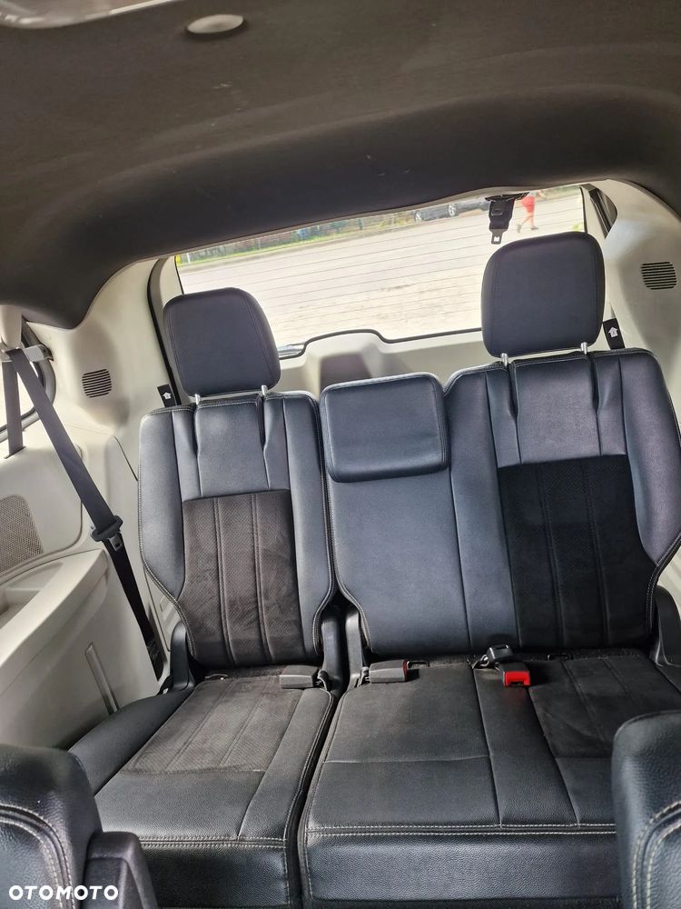Dodge Grand Caravan 3.6 R/T - 9
