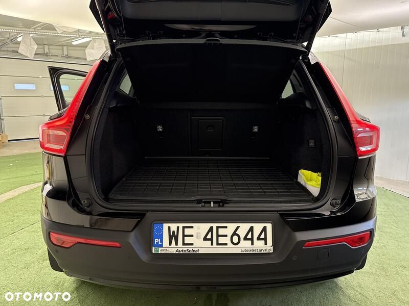 Volvo XC 40 B4 B AWD R-Design - 21
