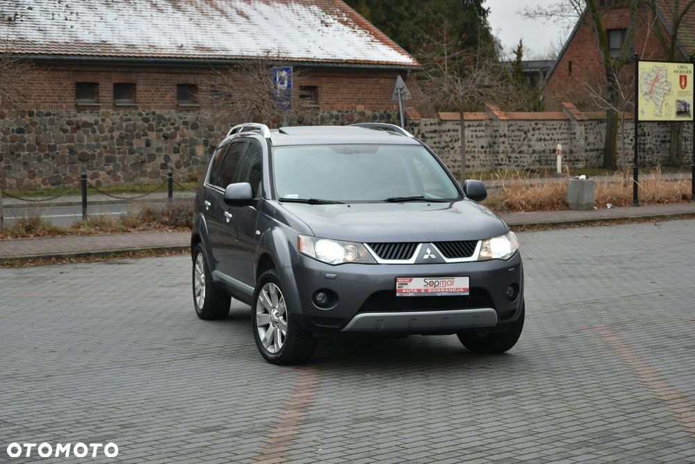 Mitsubishi Outlander - 7