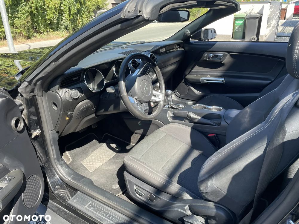 Ford Mustang 3.7 V6 Premium - 23