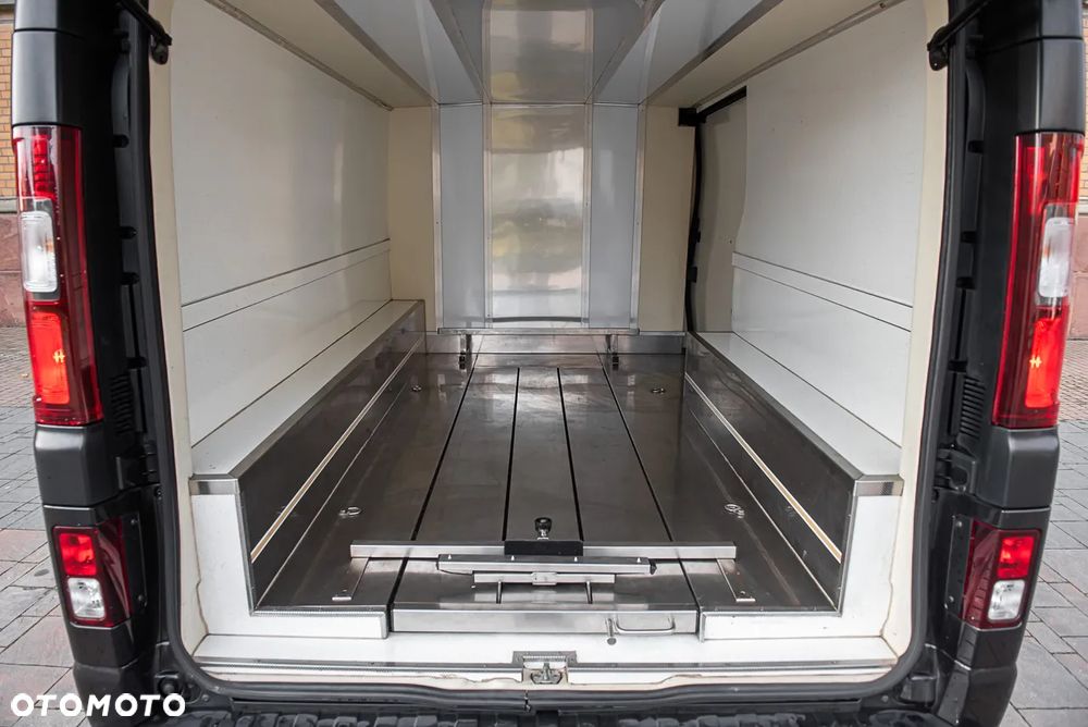 Opel VIVARO KARAWAN - 17