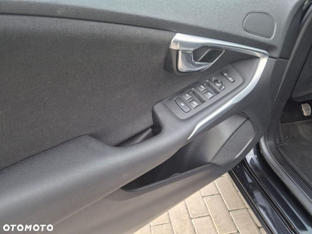 Volvo V40 D2 Kinetic - 10