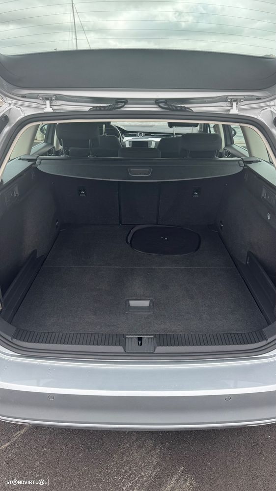 VW Passat Variant 1.6 TDI BlueMotion - 25
