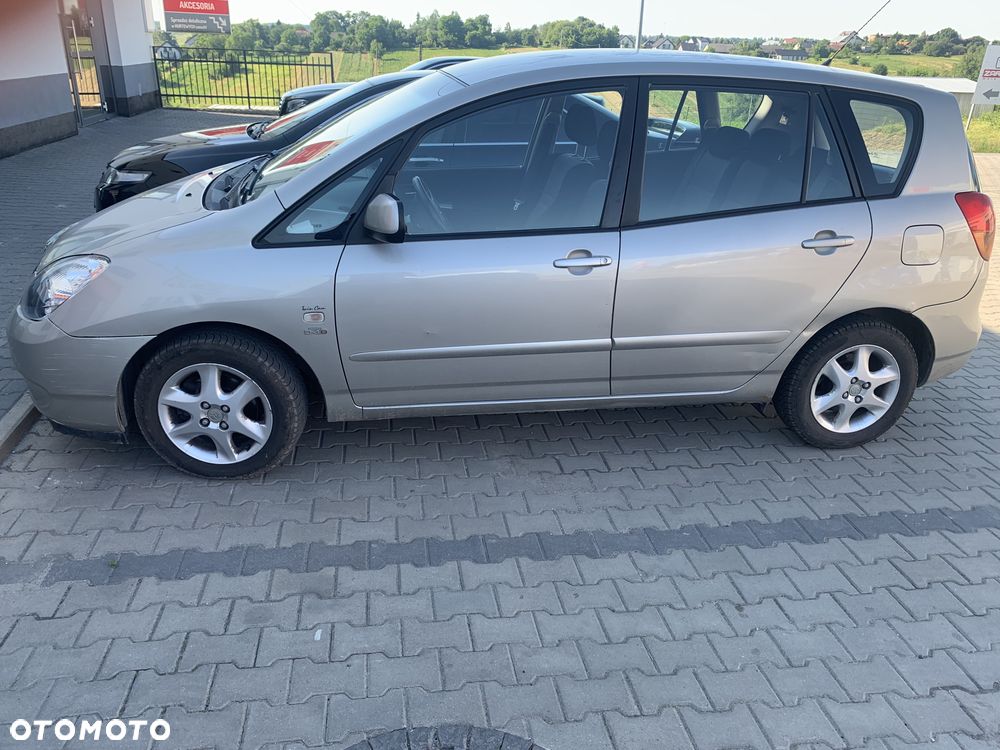 Toyota Corolla Verso 2.0 D-4D Sol - 4