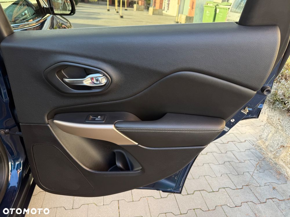 Jeep Cherokee 3.2 V6 Pentastar Active Drive I Automatik Limited - 25