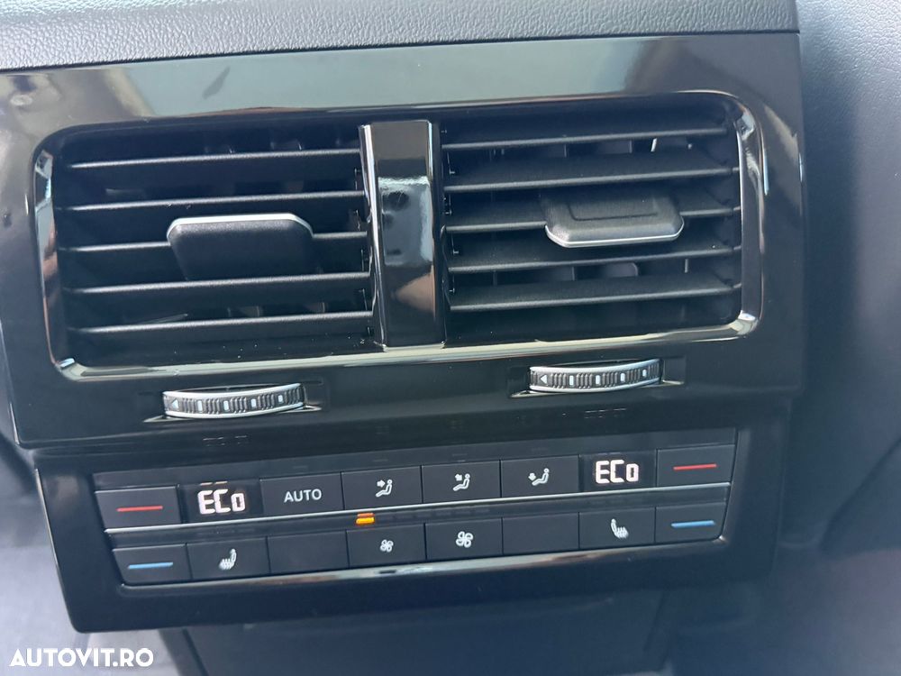 Volkswagen Touareg - 18